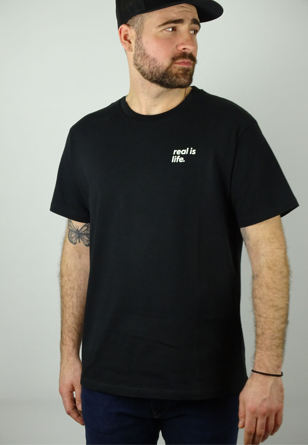 avakuk® D5 real is life. T-Shirt 230 gsm schwarz made in Portugal und Schweiz