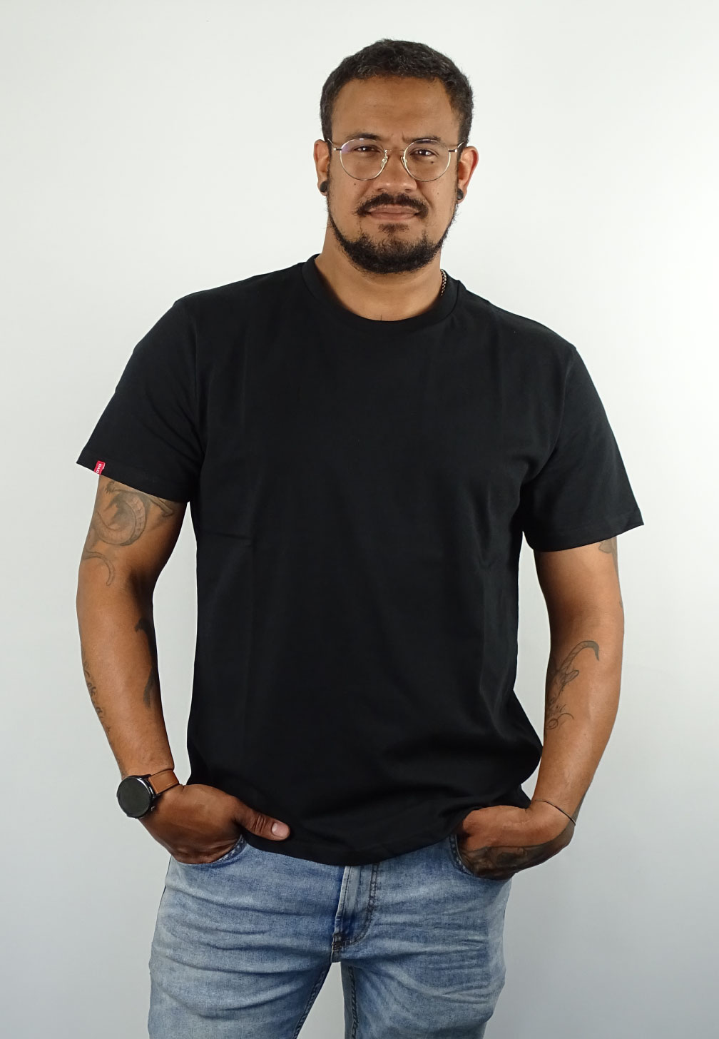 avakuk® Shirt Basic-Black 230 made in portugal in schwarz schwerer Stoff von 230 gsm