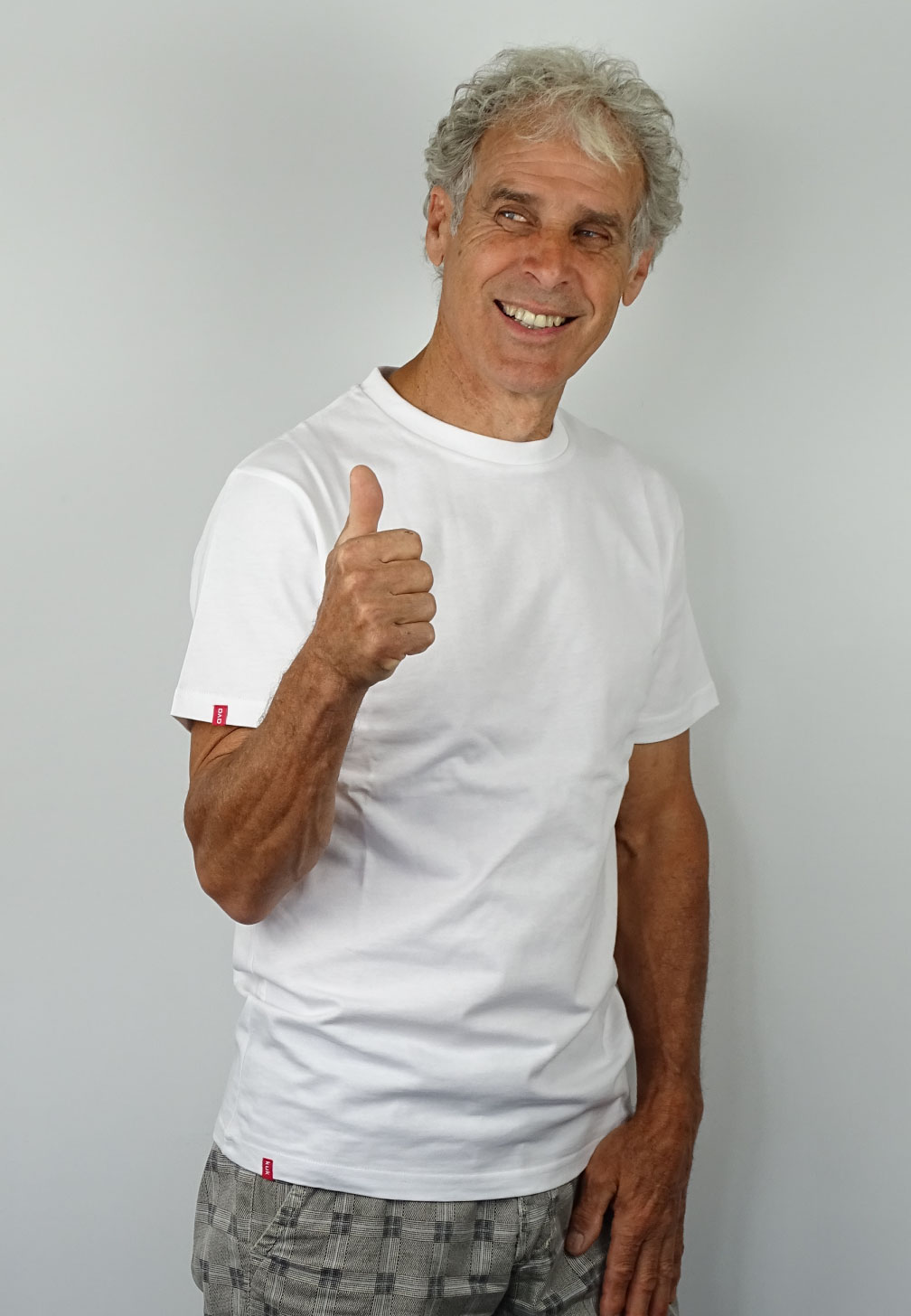 avakuk® Shirt Basic-White 230 hochwertiges t-shirt in weiss hergestellt in portugal