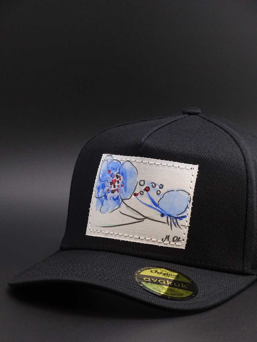 avakuk artline Cap modell 2 auf schwarzem hintergund